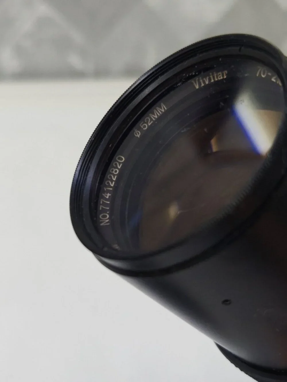 Vintage Vivitar 75 - 300mm f4.5 - 5.6 MC Macro Focusing Zoom Lens With Hood